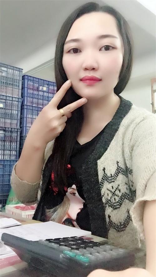 青葱新媒体白皙微商詹秋莹:打工妹的微商创业梦