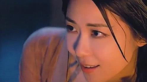 奇门遁甲:女蜘蛛精最亮眼的一幕走红，成全片经典，导演都意外