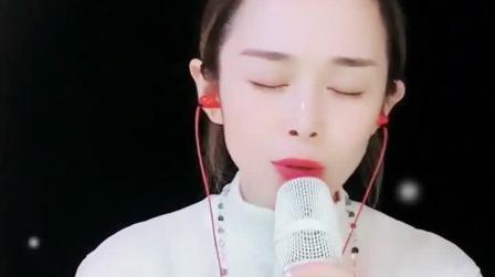 快手发段子其实就是要让人来评头论足的不然