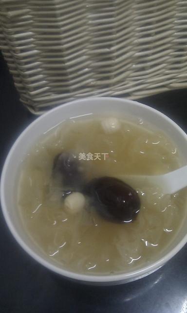 银耳莲子羹的做法大全集