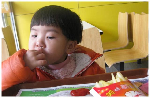 孩子积食，嘴里有口气。怎么办呢？