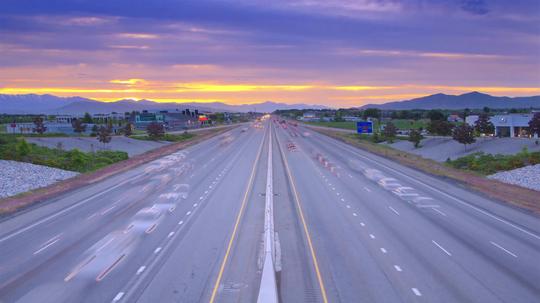 4k公路快速车流延时_3840x2160_高清视频素材下载(:96