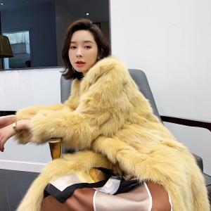 杭州网红风皮草拍摄淘宝服装街拍冷淡风模特女装拍照淘女郎官网