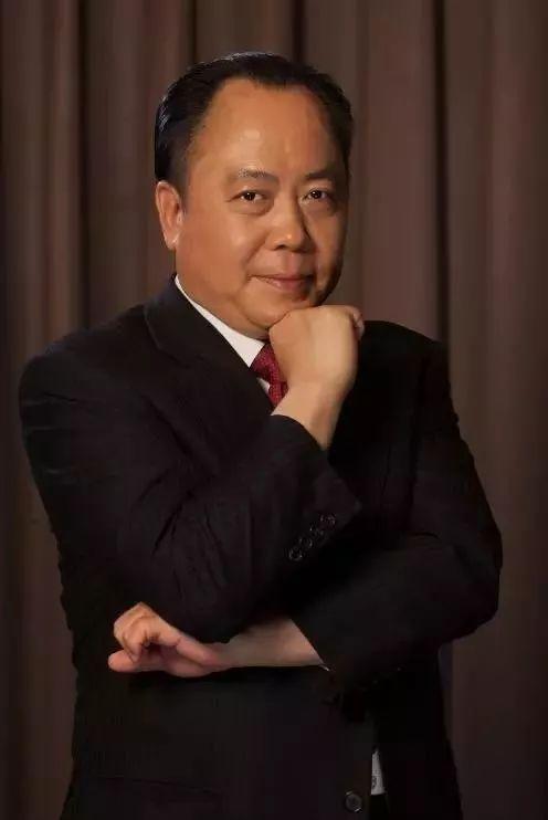 他从石家庄起步,以零售业起家,却创造了一个又一个城市新地标