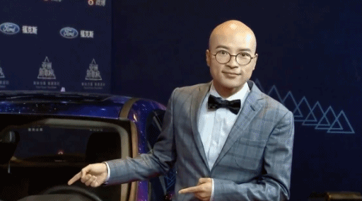 新浪娱乐讯8月27日,亚洲新歌榜年度盛典在京举行,导演叫兽易小星瘦身