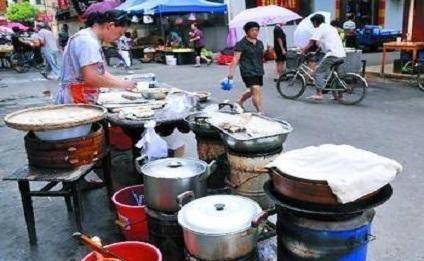 摆摊做早餐的创业故事
