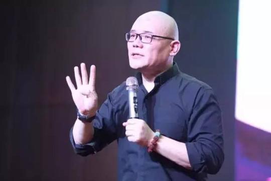 财经正文费楚中国际知名培训师绿之韵低碳商学院院长创业经验
