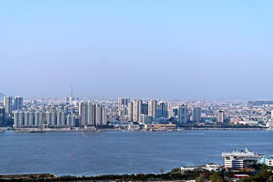 新闻中心>正文汕头是全国主要港口城市,粤东中心城市,是