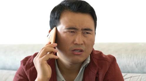 美女接到诈骗电话，反而跟骗子骗了100元话费，长见识了