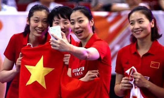 揭秘女排中的富二代:身价过亿却不开豪车，国足瞬间颜面无存!