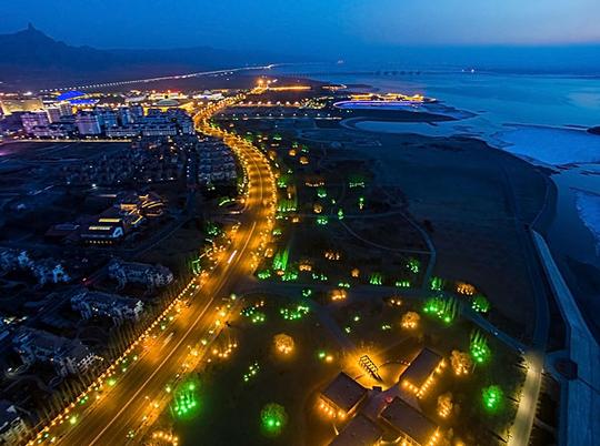 航拍城市夜景_图片大全—全景创意图库（quanjing.com）中国领先的正版图片视频素材网站