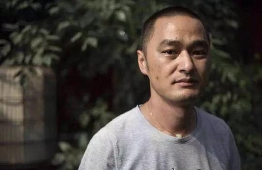 50岁冯唐:从“斜杠青年”到畅销书作家，跨界背后竟是逼出来的?