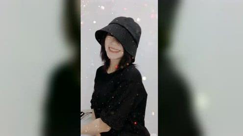 听说好看的小姐姐，都会压帽杀