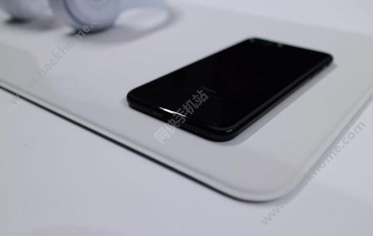 首页手机软件ios资讯→iphone7亮黑色32g版多少钱亮黑色iphone7