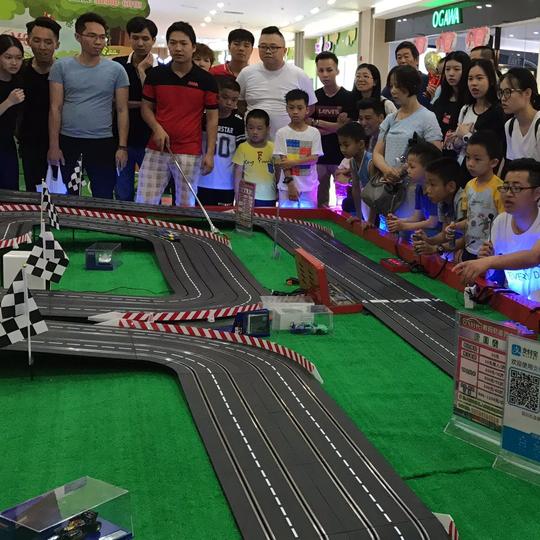 飞时代儿童轨道赛车游乐设施创业好项目