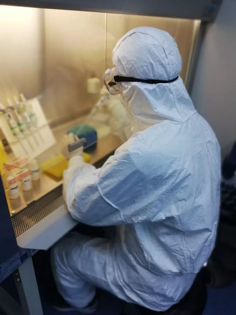 小区里有人感染肺炎怎么办