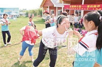 记者曹礼芹五年奋进路,一曲巾帼颂.
