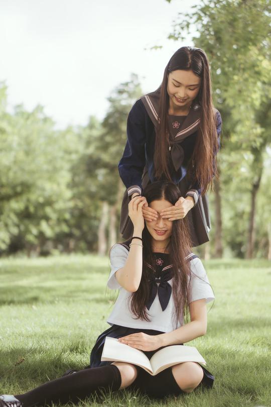 解读闺蜜双人人像后期的摄影教程