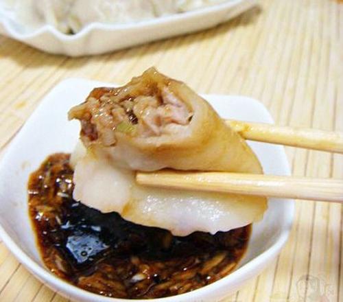 猪肉莲菜饺子的做法