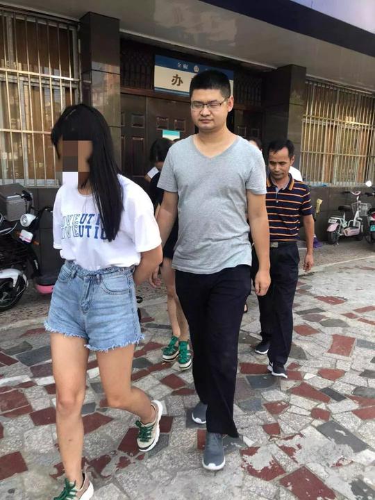 滁州一地站街招嫖窝点被捣毁!四女一男现场被抓获!