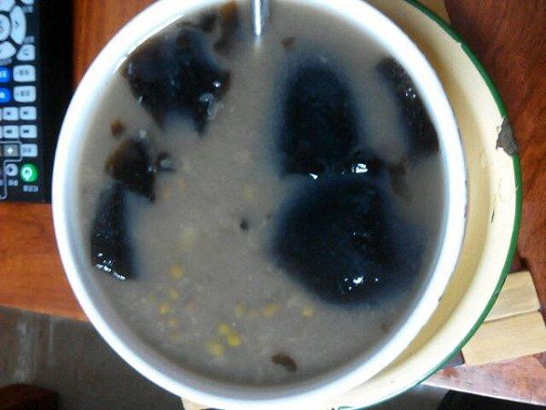 夏天宝宝混合喂养容易上火吗