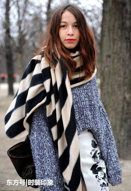 冬天怎么给孩子戴围巾