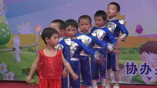视频:2018幼儿园中班男孩舞蹈《街舞少年》