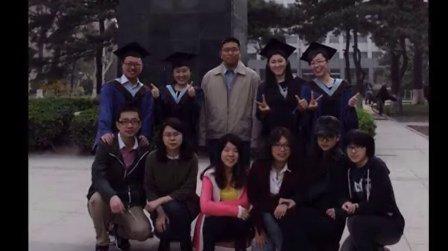 2015年“向右看琦”团队送北京邮电大学经管院王琦老师教师节礼物