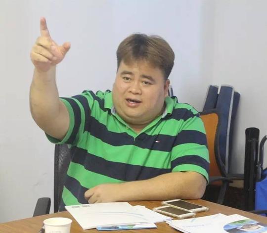 会员李景超先生分享了他的电商创业经验,并提出把线上线下结合的