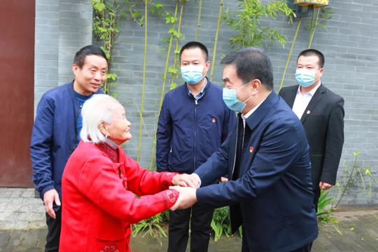 韩城市委书记重阳节前向全市广大老年人送祝福(图)
