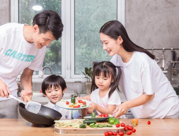 为什么孩子总是觉得家长偏心