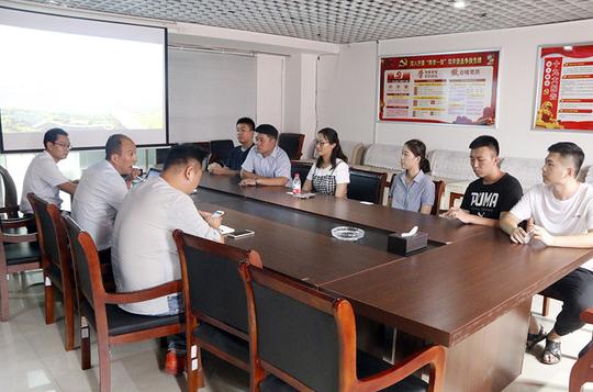 最后张瑞峰总经理表示,临沂商城国际电子商务创业园很多的