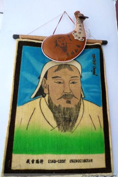 查干湖之旅除了看湖,另外一个重头戏就是吃鱼,我们只有俩人,一顿吃不
