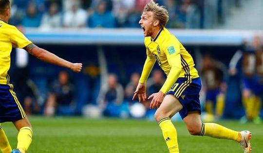 瑞典1:0小胜瑞士球员短裤险些被拽掉