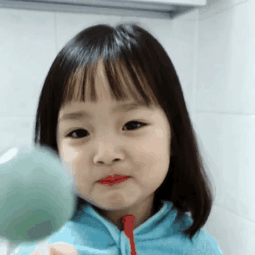 萌娃小手比心特效表情可爱