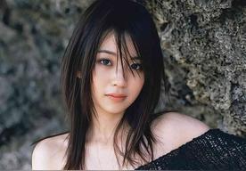 秋山奈奈