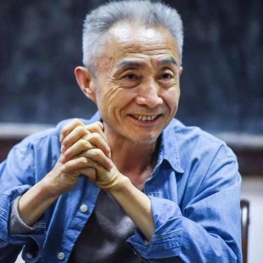 62岁教授爆红!抖音粉丝近90万!