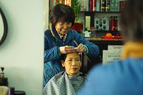 中国父母耶鲁大学种菜揭在美华人真实生活