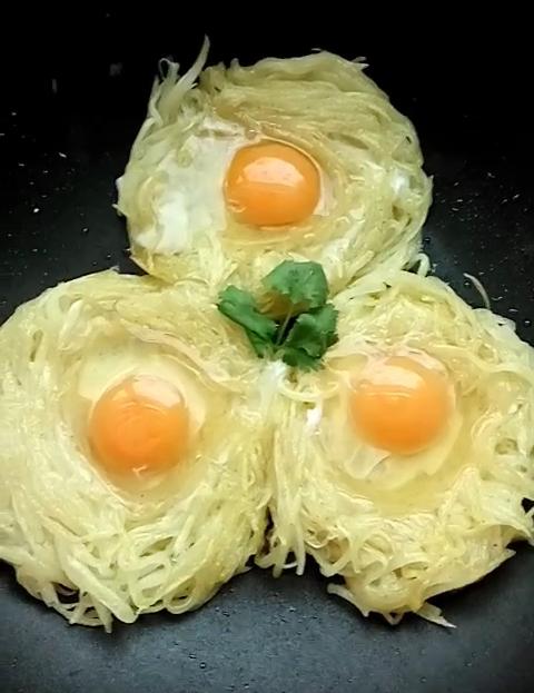 西班牙土豆鸡蛋饼的做法