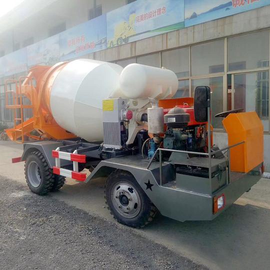 移动式四轮搅拌罐车农村建筑机械混凝土搅拌罐车小型水泥搅拌车