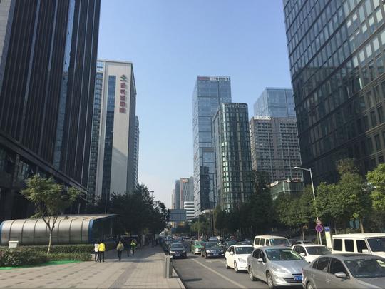 写字楼集群下的潮汐商业产业人口引"精品商圈"崛起
