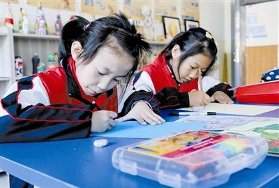 文明校园"我喜欢计算机课,可以学习微电影的后期制作,可以学习