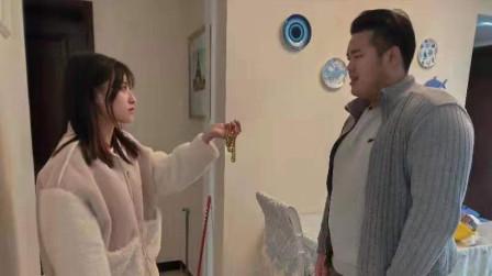 丈夫创业妻子卖首饰支持，丈夫成功后忘恩，妻子要丈夫50万
