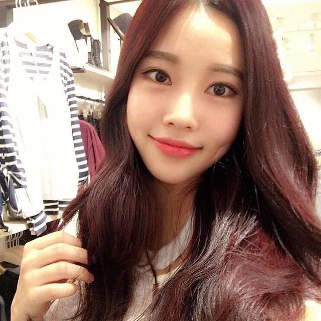 白头发多久染一次头发最合适