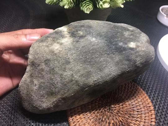 黑小子黑小子缅甸天然翡翠原石老坑莫西砂灰砂皮起白雾全蒙料
