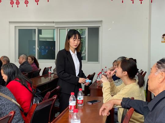 无声的控辩，聋人女孩选择做律师