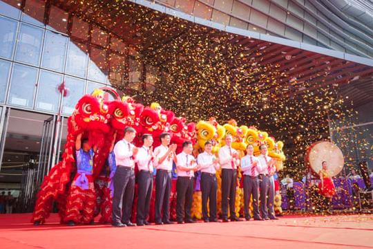 南海万达广场今日开业预计三天迎来30万客流