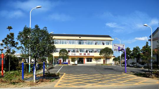坪湖村座落在常德市大门外丹洲垸中心偏南区域内,距市城区三岔路8