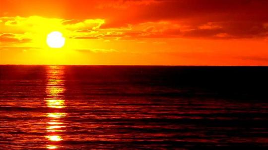 4hd22高清视频素材实景大海金色的阳光海边日出日落夕阳舞台背景