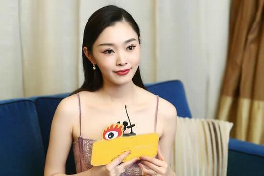 《创业时代》女二号谈与angelababy演技对比,一个成语